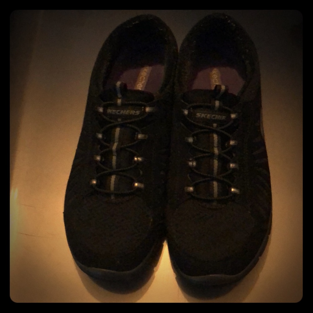 Skechers Tennis Shoes